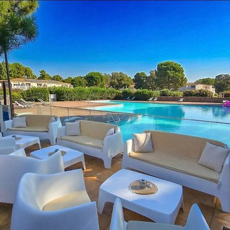 Fiori Di Cala Rossa Residence Hoteliere Lecci Kültér fotó