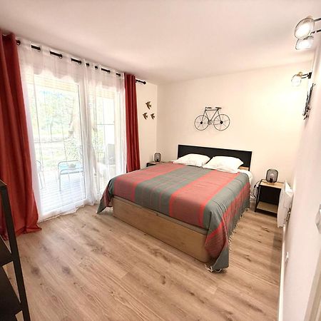 Fiori Di Cala Rossa Residence Hoteliere Lecci Kültér fotó