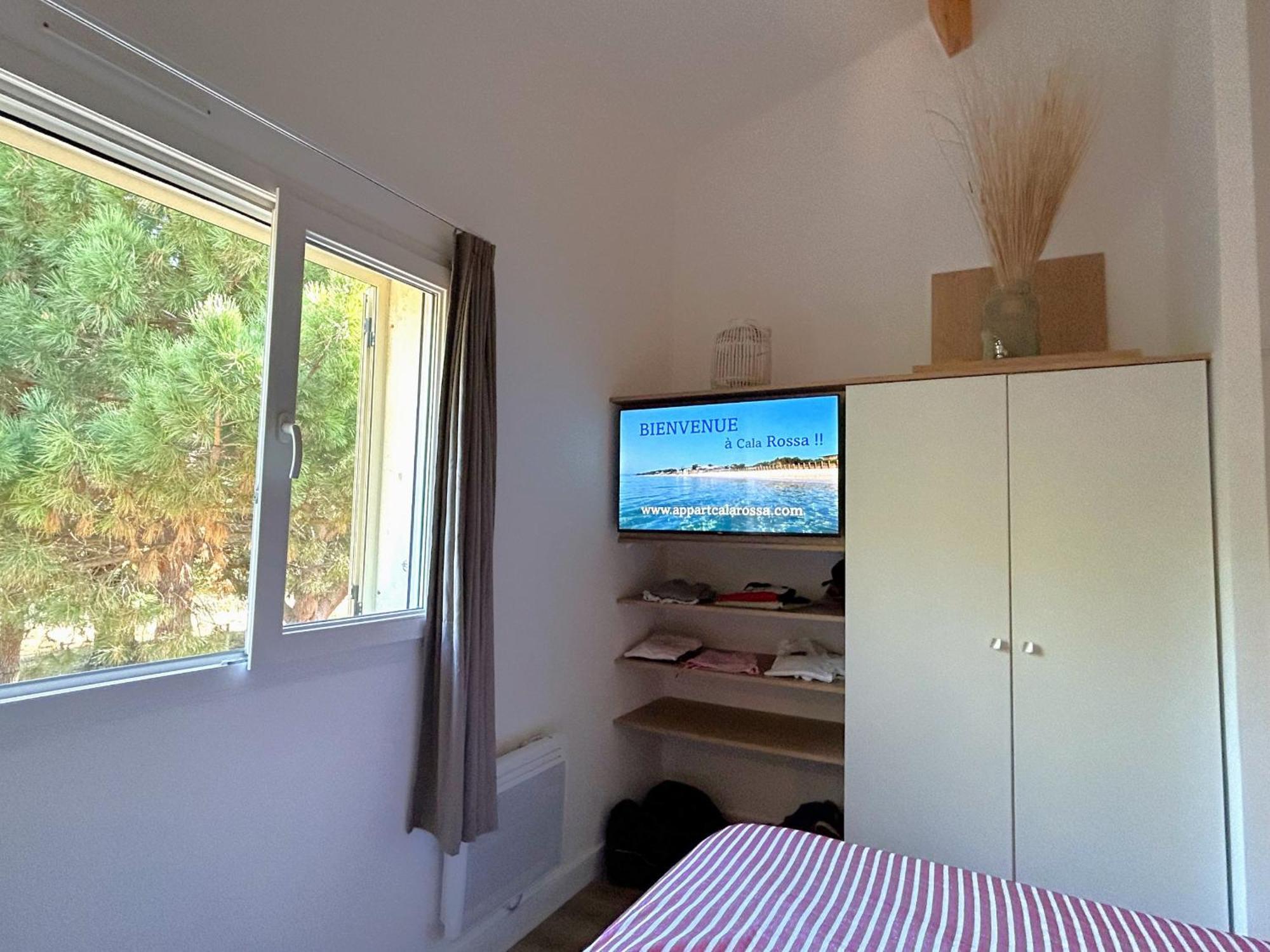 Fiori Di Cala Rossa Residence Hoteliere Lecci Kültér fotó