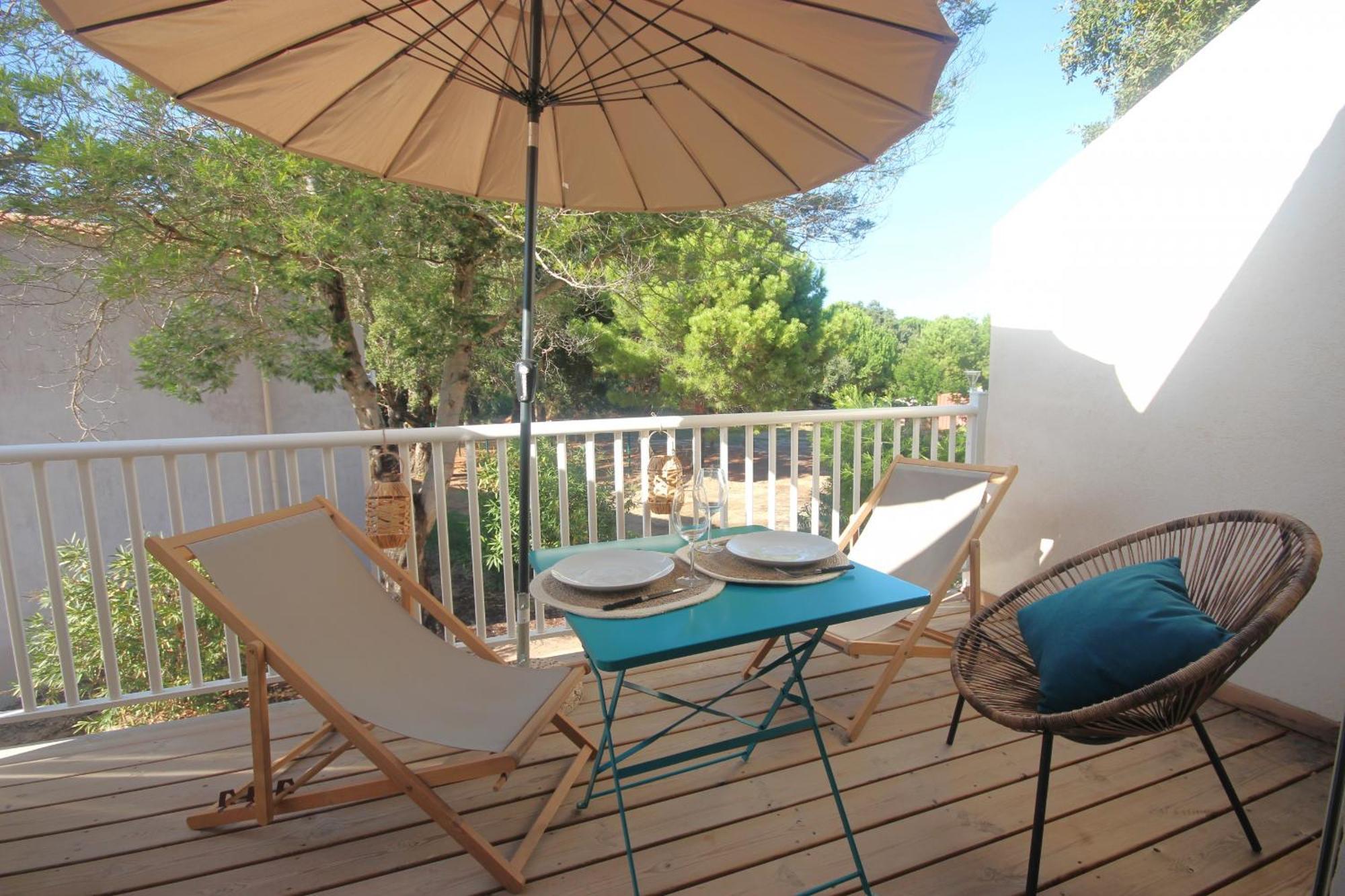 Fiori Di Cala Rossa Residence Hoteliere Lecci Kültér fotó