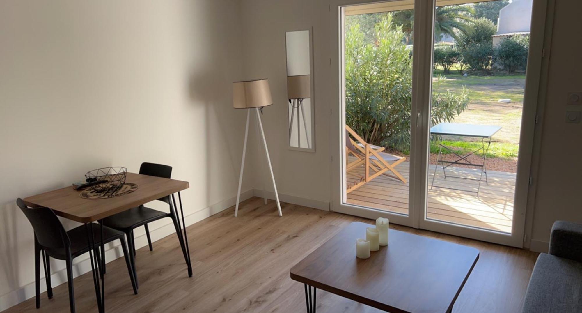 Fiori Di Cala Rossa Residence Hoteliere Lecci Kültér fotó