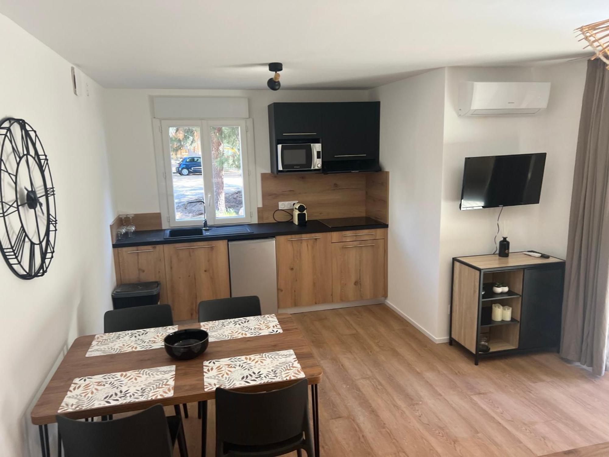 Fiori Di Cala Rossa Residence Hoteliere Lecci Kültér fotó